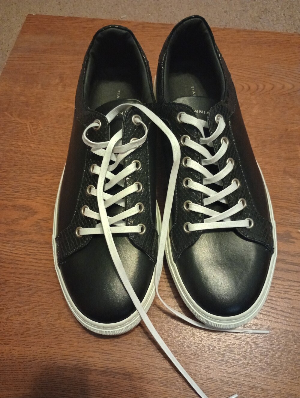 Men's Black Leather Tiannia&Barnes. Snake Trim Low-Top Sneakers with White Laces